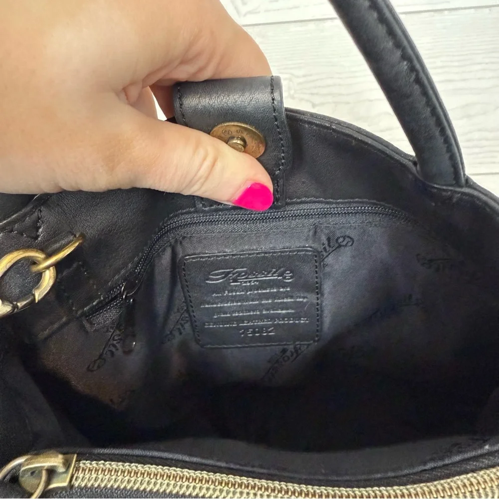 Fossil Vintage Black Pebbled Leather Satchel Crossbody Bag - Picture 10 of 10